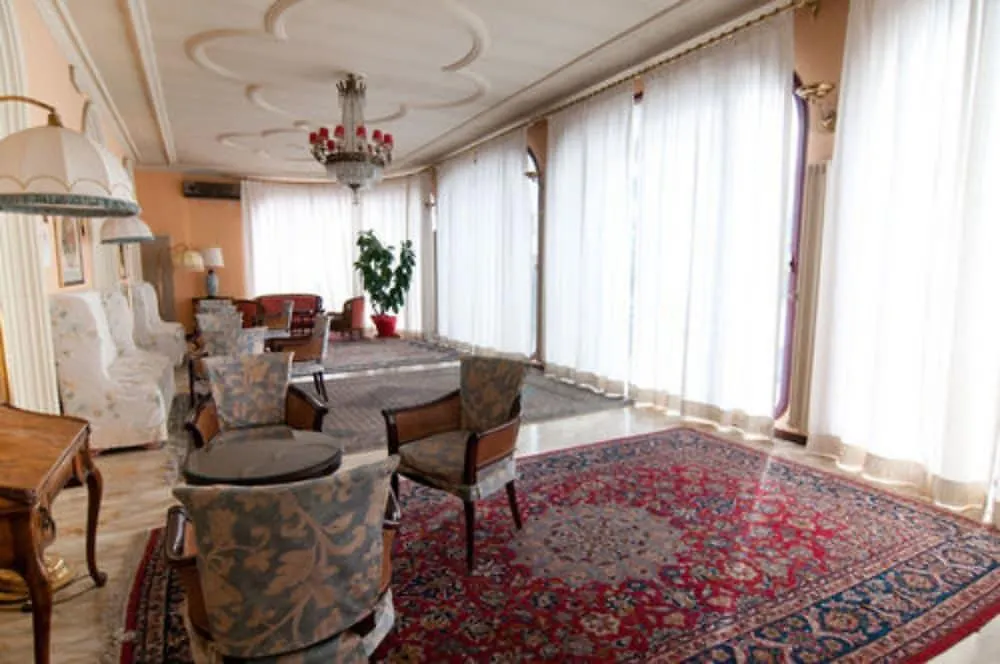 Grand Hotel De Londres Санремо