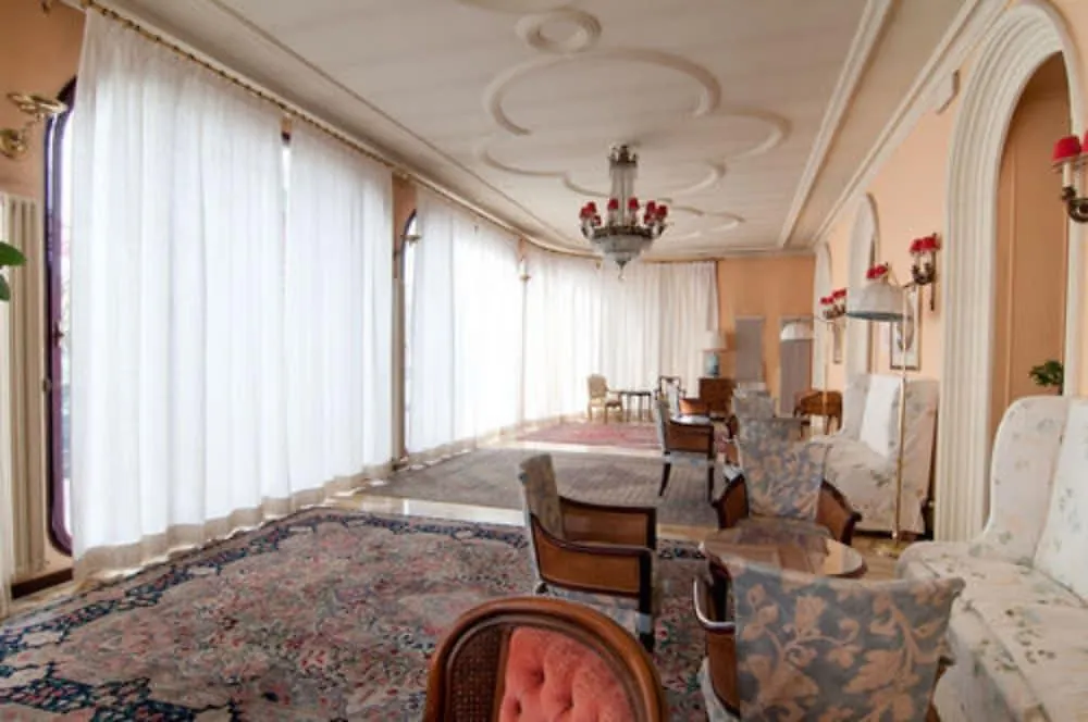 Grand Hotel De Londres Санремо 4*,